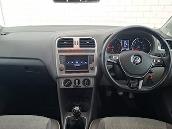 Used Volkswagen Polo 2017 for sale - 79164588: Photo