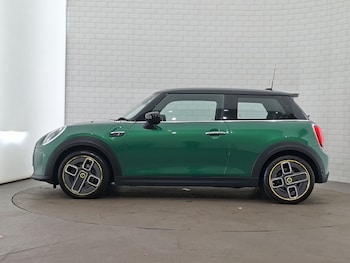 Used MINI Hatch 2023 for sale - 79332759: Photo