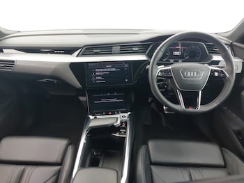 Used Audi Q8 2023 for sale - 78968431: Photo