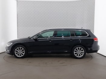 Used Volkswagen Passat 2019 for sale - 77690201: Photo
