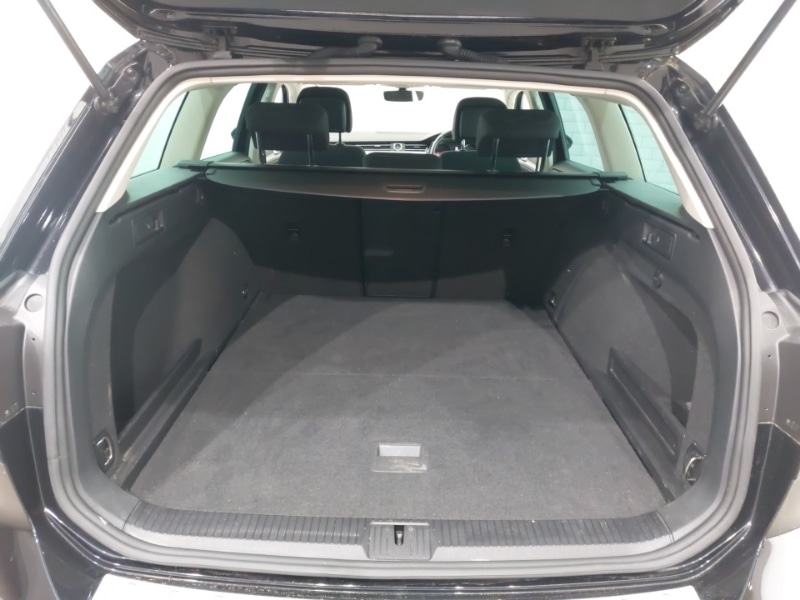 Used Volkswagen Passat 2019 for sale - 77690201: Photo 8