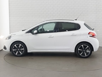 Used Peugeot 208 2018 for sale - 78533055: Photo