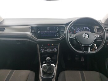 Used Volkswagen T-Roc 2018 for sale - 78503326: Photo