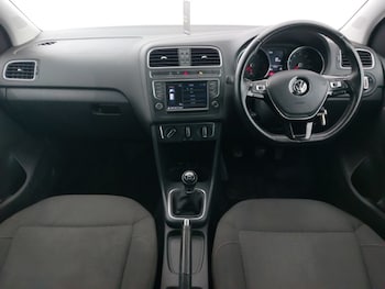 Used Volkswagen Polo 2017 for sale - 76498332: Photo