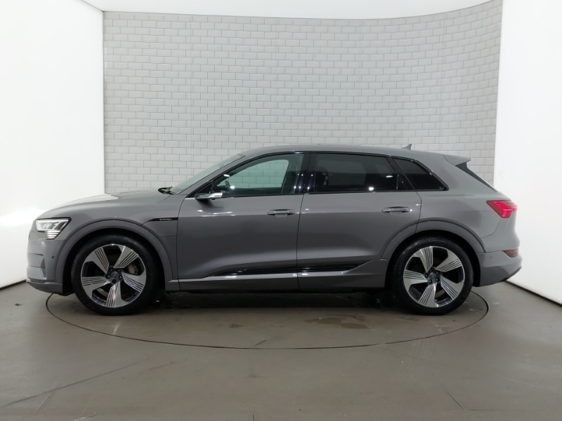 Used Audi e-tron 2019 for sale - 77130257: Photo 4