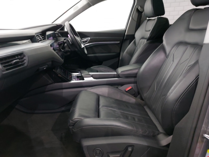 Used Audi e-tron 2019 for sale - 77130257: Photo 5