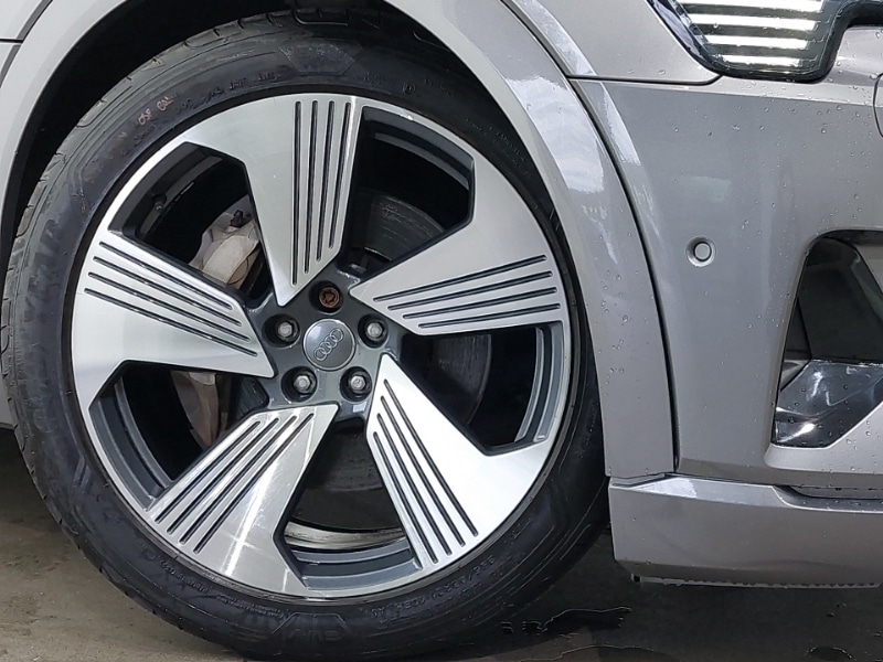 Used Audi e-tron 2019 for sale - 77130257: Photo 9