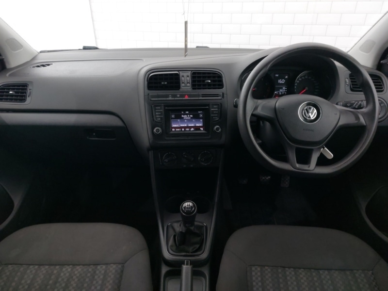 Used Volkswagen Polo 2015 for sale - 76358695: Photo 2