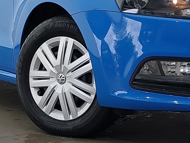 Used Volkswagen Polo 2015 for sale - 76358695: Photo 9