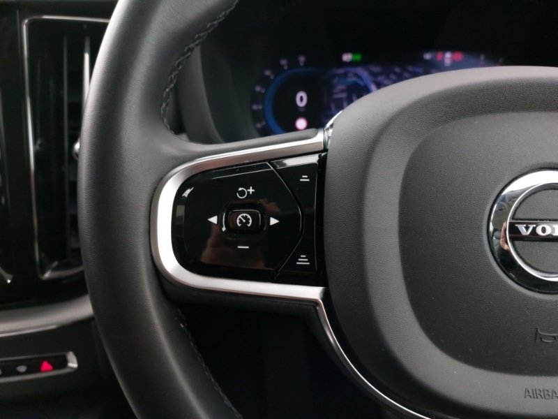 Used Volvo XC60 2023 for sale - 77154819: Photo 14