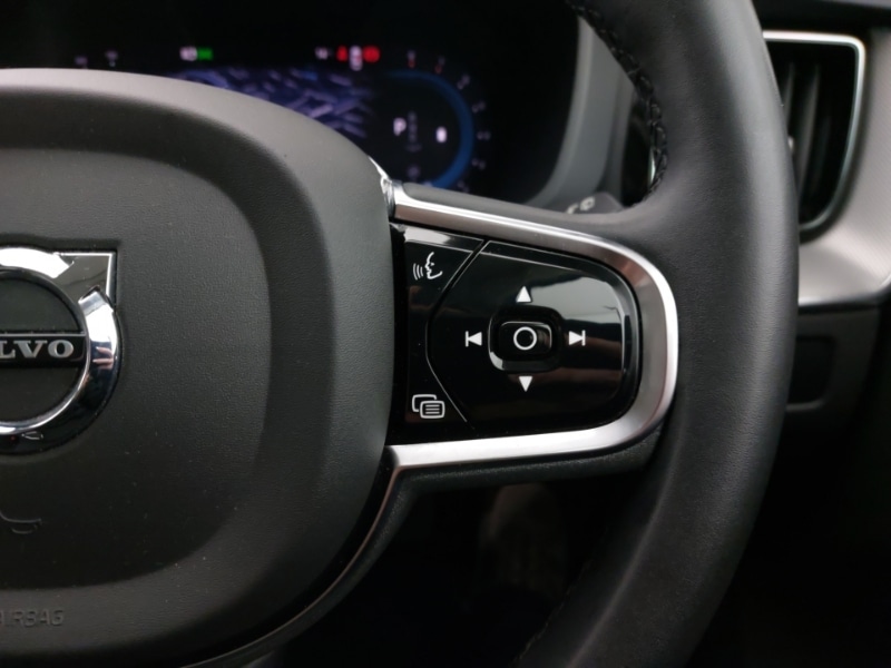 Used Volvo XC60 2023 for sale - 77154819: Photo 15