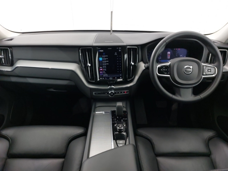 Used Volvo XC60 2023 for sale - 77154819: Photo 2