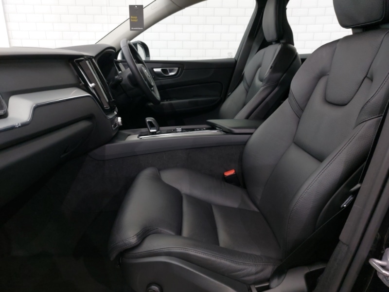 Used Volvo XC60 2023 for sale - 77154819: Photo 5