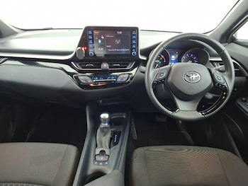Used Toyota C-HR 2023 for sale - 79581510: Photo