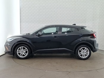Used Toyota C-HR 2023 for sale - 79581510: Photo