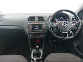 Used Volkswagen Polo 2017 for sale - 78611618: Photo