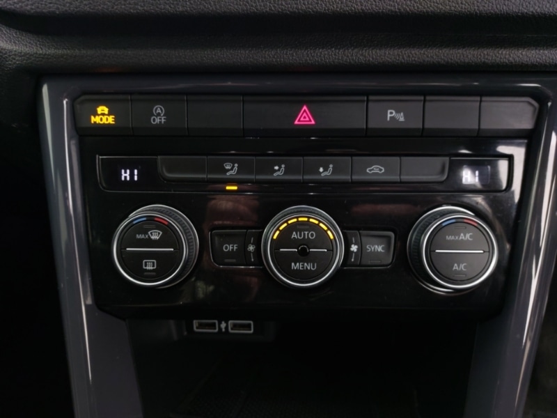 Used Volkswagen T-Roc 2019 for sale - 76721823: Photo 16