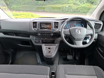 Used Vauxhall Vivaro Life 2023 for sale - 79056726: Photo