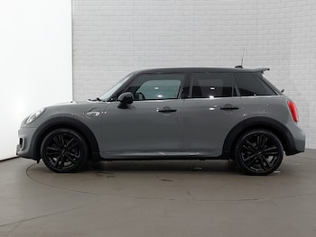 Used MINI Hatch 2019 for sale - 76630731: Photo