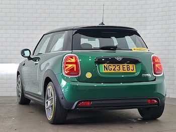 Used MINI Hatch 2023 for sale - 79006343: Photo