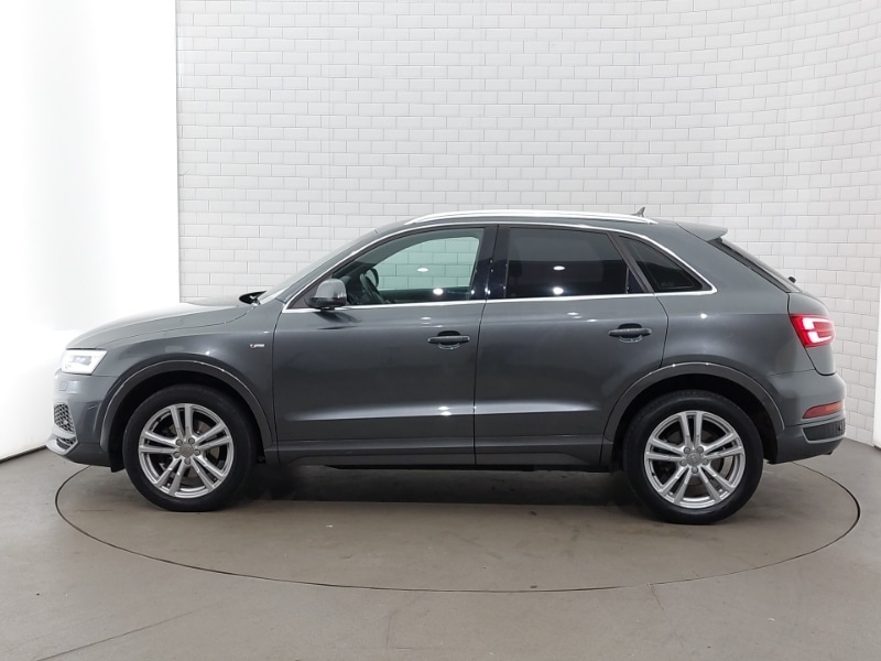 Used Audi Q3 2017 for sale - 77947909: Photo 4