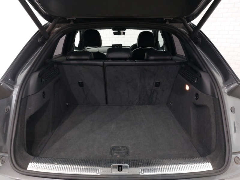 Used Audi Q3 2017 for sale - 77947909: Photo 8