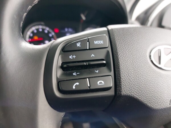 Used Hyundai i10 2023 for sale - 76160530: Photo 13