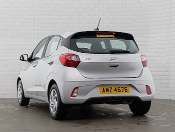 Used Hyundai i10 2023 for sale - 76160530: Photo 3