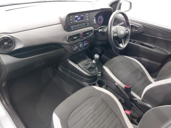 Used Hyundai i10 2023 for sale - 76160530: Photo 5