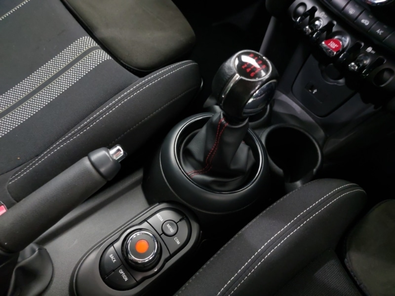 Used MINI Hatch 2019 for sale - 76920473: Photo 17