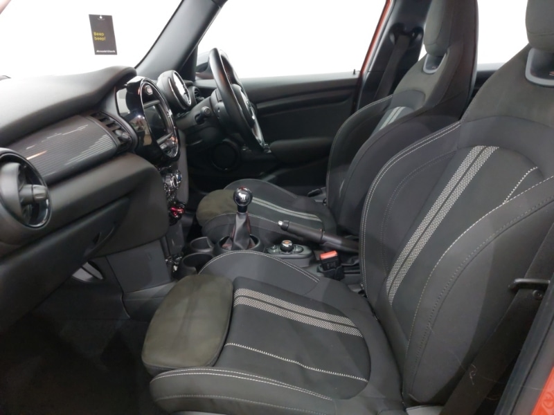 Used MINI Hatch 2019 for sale - 76920473: Photo 5