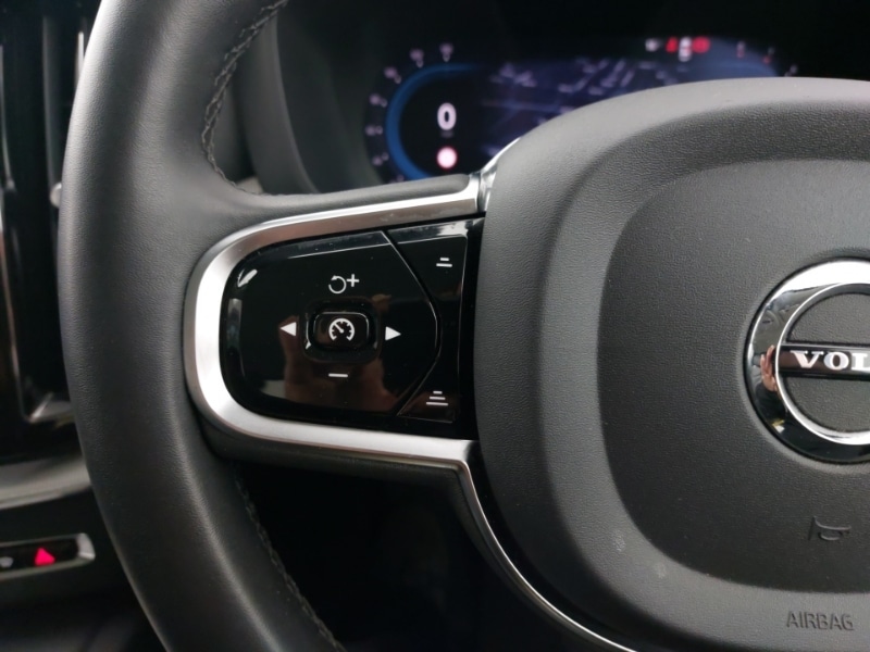 Used Volvo XC60 2023 for sale - 76970471: Photo 14