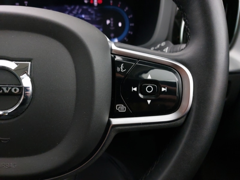 Used Volvo XC60 2023 for sale - 76970471: Photo 15