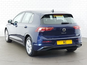 Used Volkswagen Golf 2023 for sale - 75645108: Photo