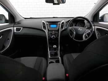 Used Hyundai i30 2014 for sale - 76150521: Photo 2