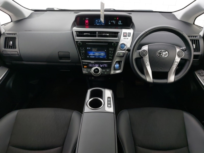 Used Toyota Prius+ 2020 for sale - 76282234: Photo 2