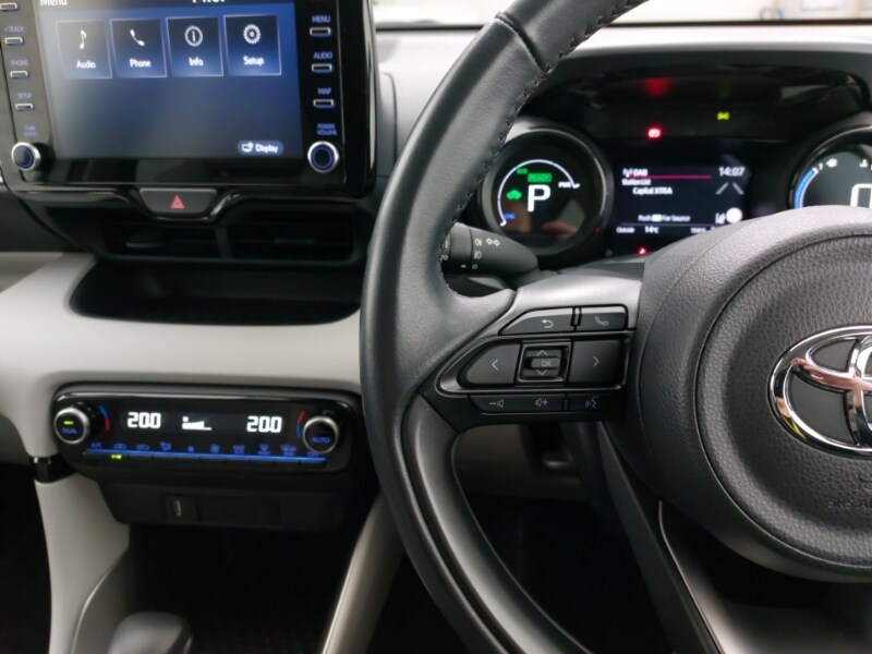 Used Toyota Yaris 2021 for sale - 75989337: Photo 14