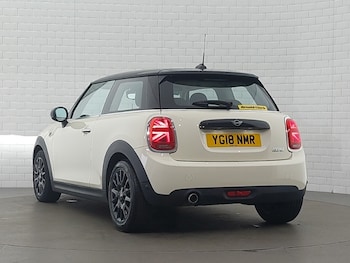 Used MINI Hatch 2018 for sale - 76354736: Photo