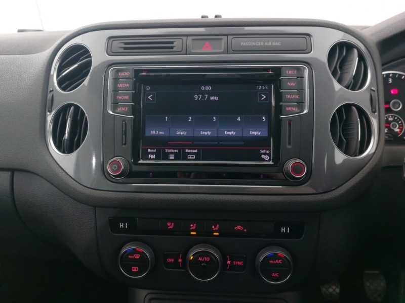 Used Volkswagen Tiguan 2015 for sale - 76484143: Photo 10