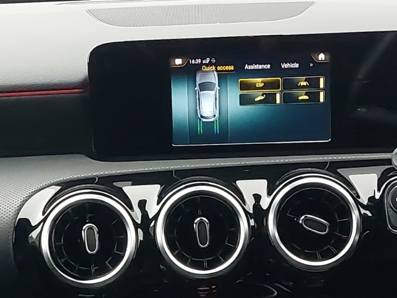 Used Mercedes-Benz A-Class 2020 for sale - 76987368: Photo 2