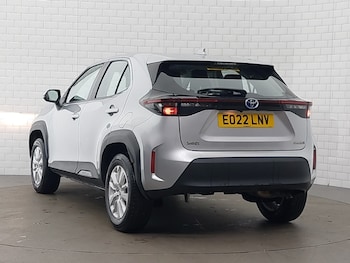 Used Toyota Yaris Cross 2022 for sale - 77034901: Photo