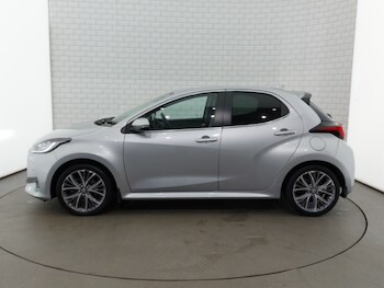 Used Toyota Yaris 2021 for sale - 77284698: Photo