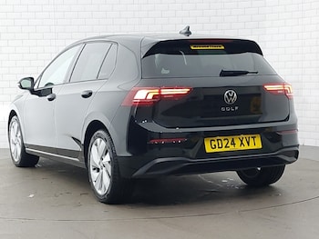 Used Volkswagen Golf 2024 for sale - 77373424: Photo