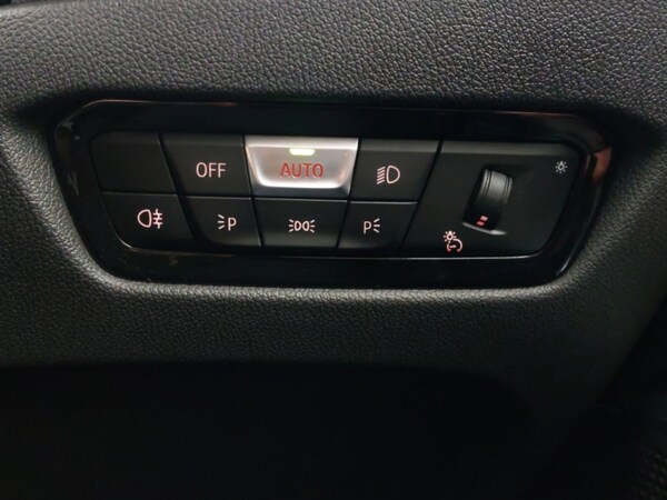 Used BMW 3 Series 2024 for sale - 76213367: Photo 16