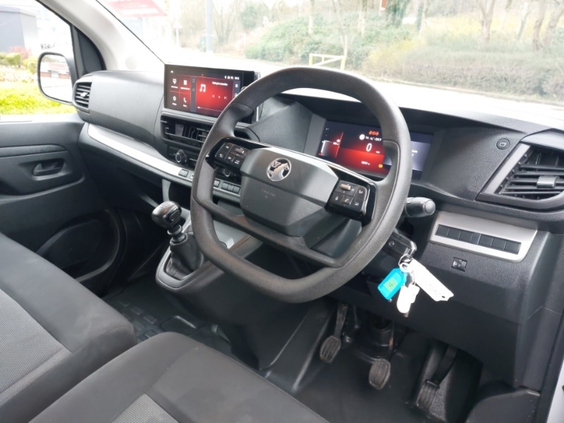 Used Vauxhall Vivaro 2024 for sale - 77933045: Photo 2