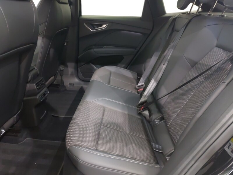Used Audi Q4 e-tron 2023 for sale - 78093859: Photo 6