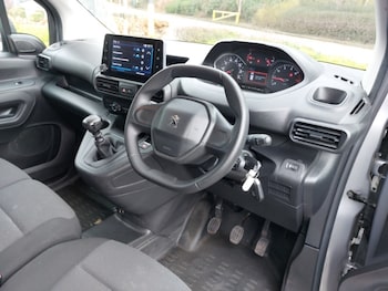 Used Peugeot Partner 2023 for sale - 77664429: Photo