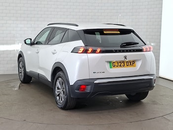 Used Peugeot 2008 2023 for sale - 79100934: Photo