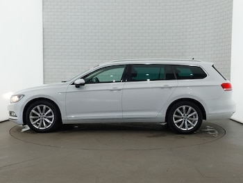 Used Volkswagen Passat 2017 for sale - 77495525: Photo