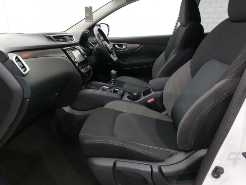 Used Nissan Qashqai 2018 for sale - 77627937: Photo 5